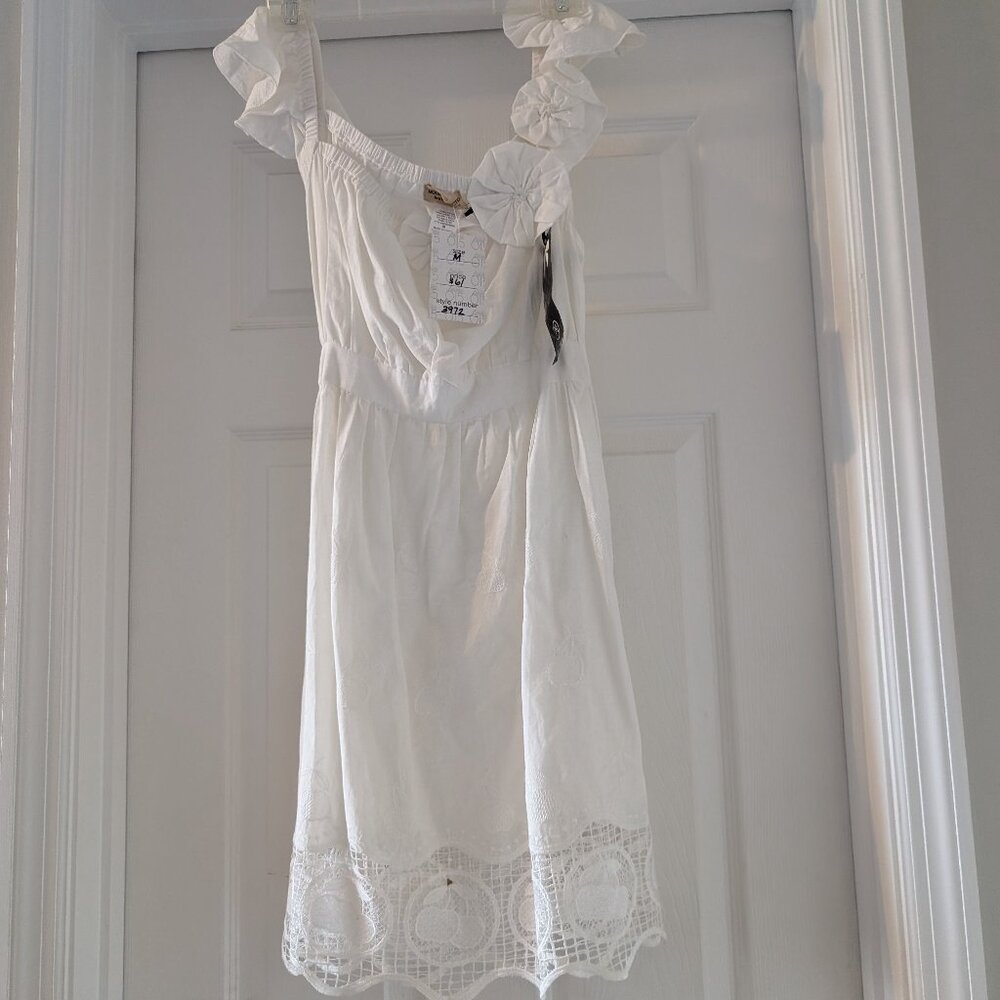 Moon Collection: Off-White Cap Sleeve, Short Semi-flare party dress